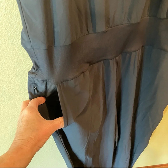 NWT Zella OSR PURSUIT SLEEVELESS CROP JUMPSUIT IN NAVY INDIA INK, Large - Picture 13 of 16